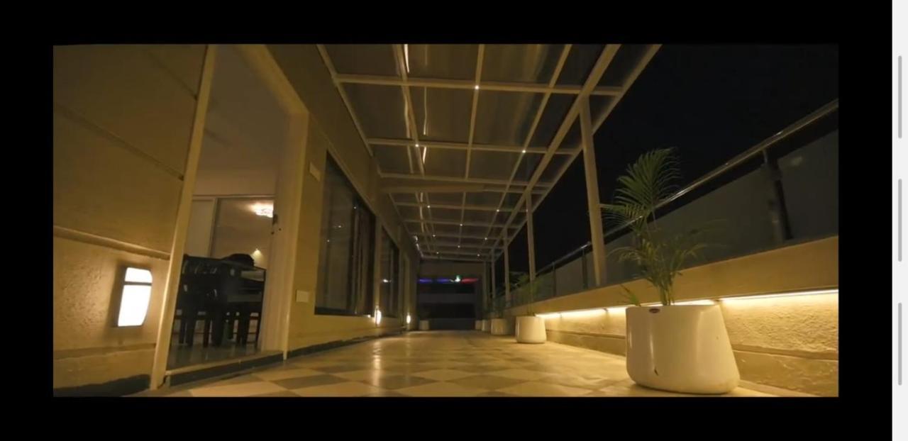The Retreat-Glasshouse Bungalow イガットプリ エクステリア 写真