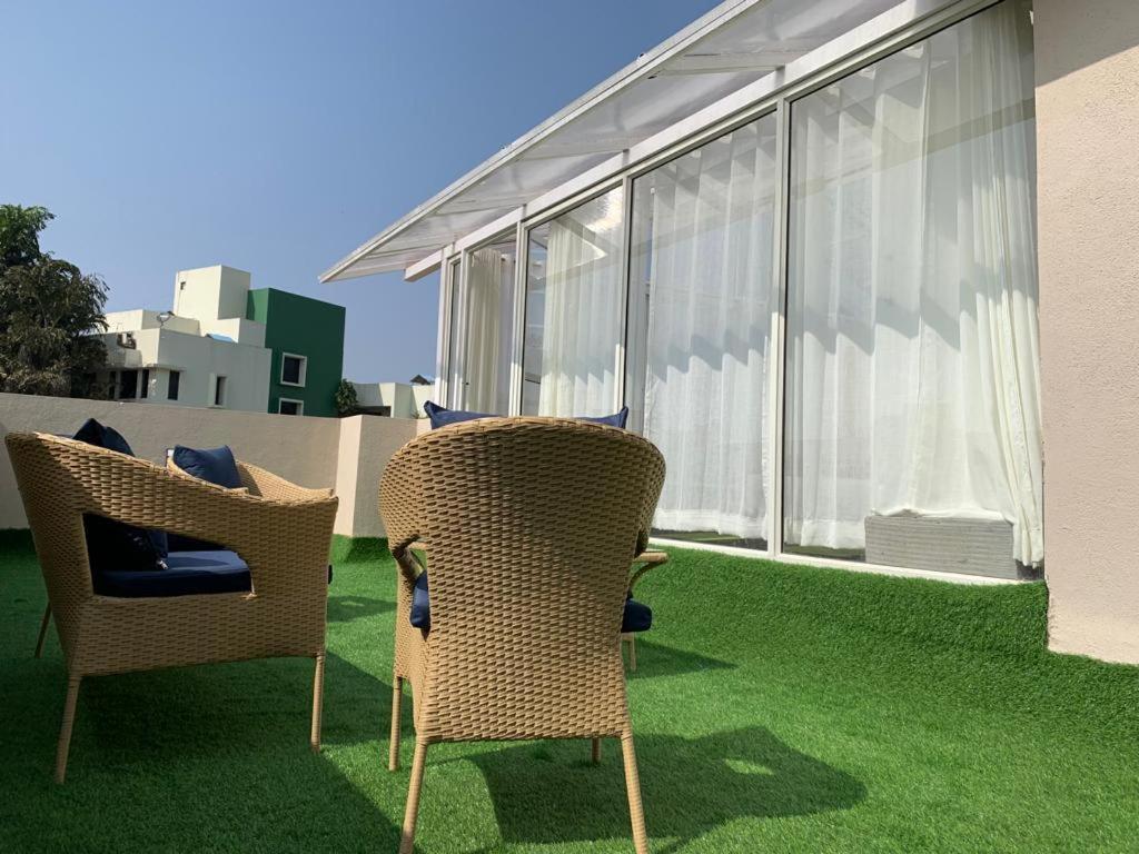 The Retreat-Glasshouse Bungalow イガットプリ エクステリア 写真